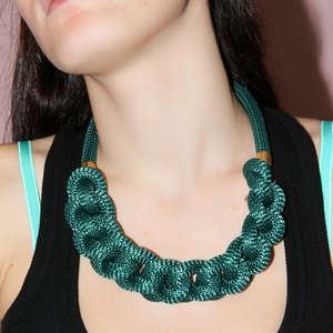 Mountaineering Necklace Cypress Green