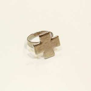 Cross Ring (2x2cm)