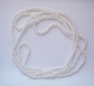 Acrylic Pearls 1m (4mm)