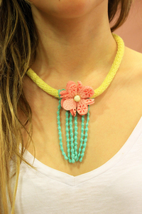 Necklace Knitted Flower Pink