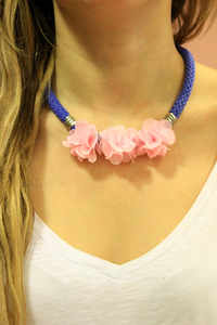 Necklace Knitted Flowers Pink