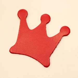 Leather Crown Red (6x7cm)