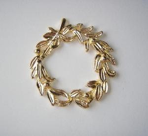 Gold Plated Wreath Charm (4x4cm)