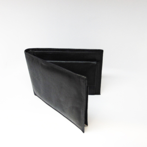 Δερμάτινο Πορτοφόλι Μαύρο(10x8.5cm)