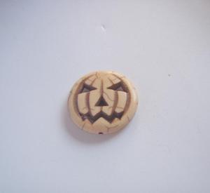 Pumpkin Howlite Ivory (3x3cm)