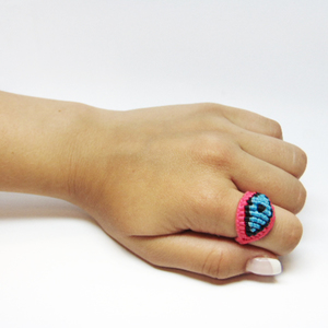 Δαχτυλίδι Μακραμέ Φούξια-Μπλε