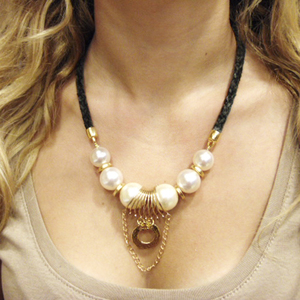 Necklace Velvet Pearl Grommet