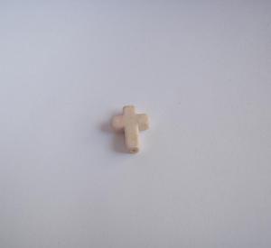 Cross Howlite Ivory (2x1.5cm)