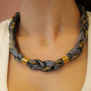 Necklace Taffeta with Gray Chain