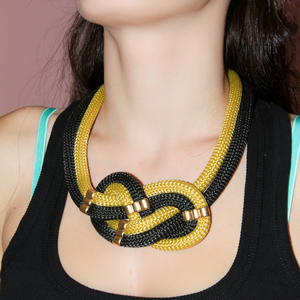 Mountaineering Necklace Gold-Black