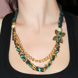 Necklace Taffeta with Chain and Pearls