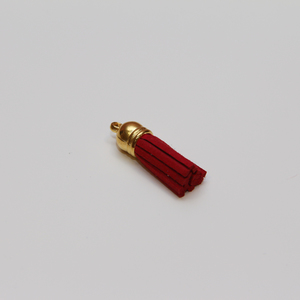 Tassel Suede Red (0.5x4cm)