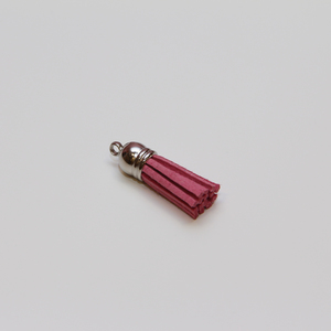 Tassel Suede Pink (0.5x4cm)