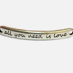 Πλακέτα 'All you need is love'