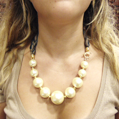Necklace Taffeta Gray Pearls